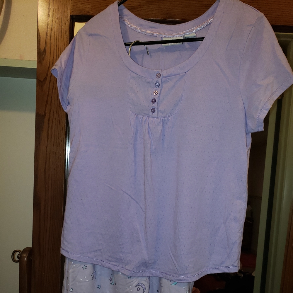 Womans sleepwear